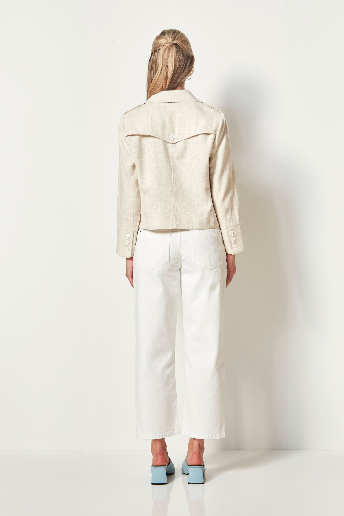 Reveal Jacket - Sand