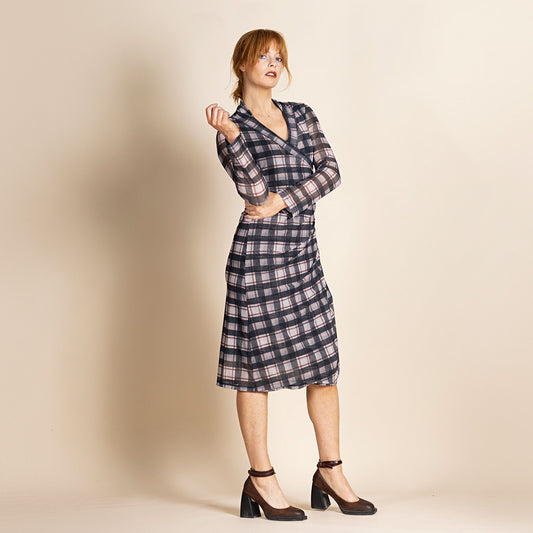 Steeping in Elegance: What to Wear to High Tea for a Sophisticated and Stylish Impression