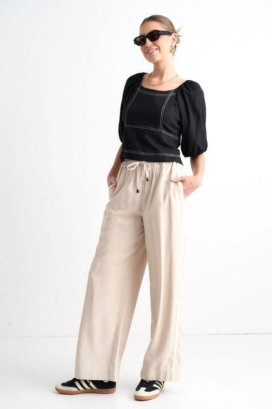 Expectation Contrast Stitch Top - Black